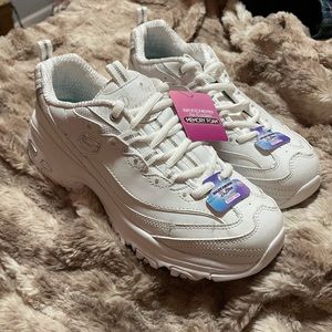 Sketchers sneaker